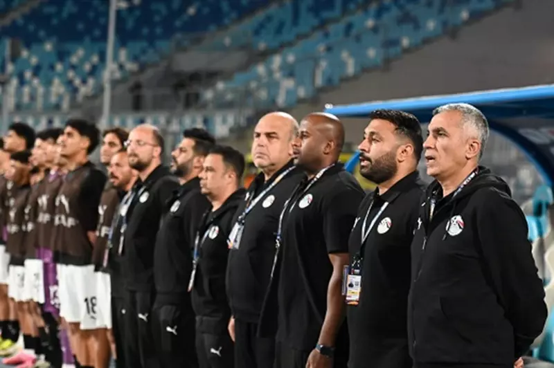 أسامة نبيه وحمادة أنور يتوجهان إلى تشيلي للمشاركة في قرعة كأس العالم للشباب.