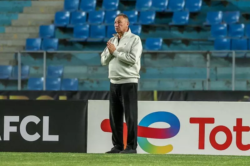 تقرير حصري: الخطيب يتولى رئاسة بعثة الأهلي وموقف مفاوضات الزمالك مع موكوينا