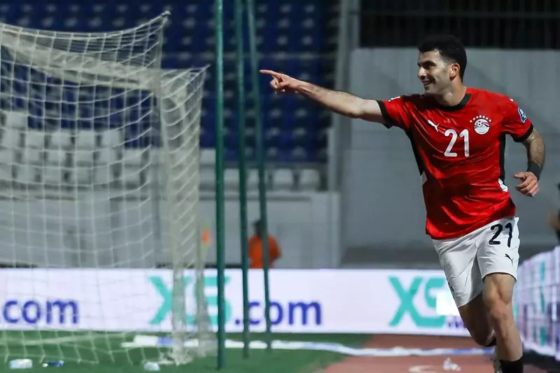 استحقاقات زيزو: إمكانية فسخ عقده مع الزمالك للانضمام للأهلي في المونديال وفقًا للقوانين