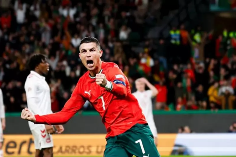 رونالدو يثير حماسة البرتغاليين في يوم يتجدد فيه التاريخ قبل نهائي إسبانيا