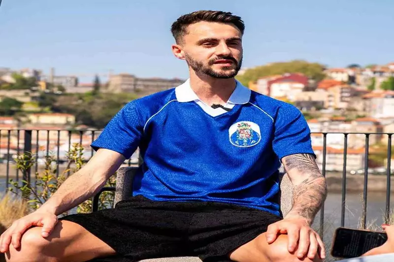 لاعب بورتو: أتوقع جمهورًا كبيرًا لمشاهدة مواجهتنا مع الأهلي